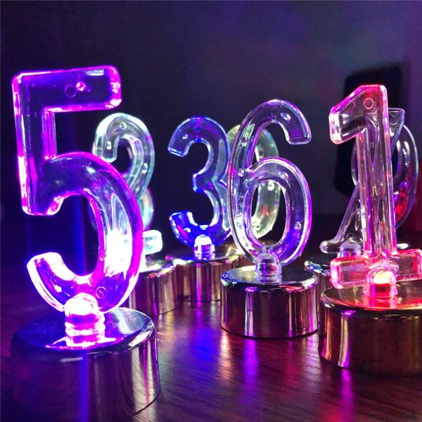 Giocattoli a LED Candele elettroniche Numero lampeggiante multicolore Lampada da tè a LED Lampada da notte per conto alla rovescia fai-da-te per la festa di compleanno di nozze