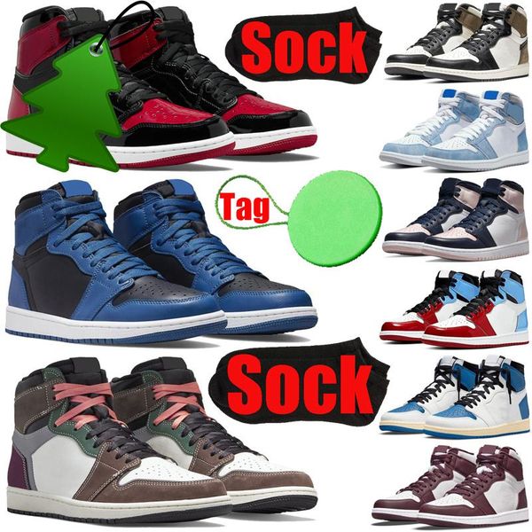 

dark marina blue basketball shoes 1 1s for mens womens jumpman bred patent fragment bordeaux turbo green athletic men women trainers sports, Black