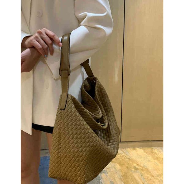 

bottegav venetas handbag advanced sense single shoulder woven women's b high-capacity heavy industry bag fashion flow armpit bag