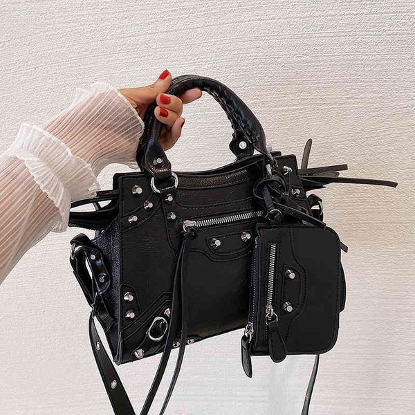 

handbags women's 2022 summer new hand street trend motorcycle leisure versatile one shoulder messenger bag