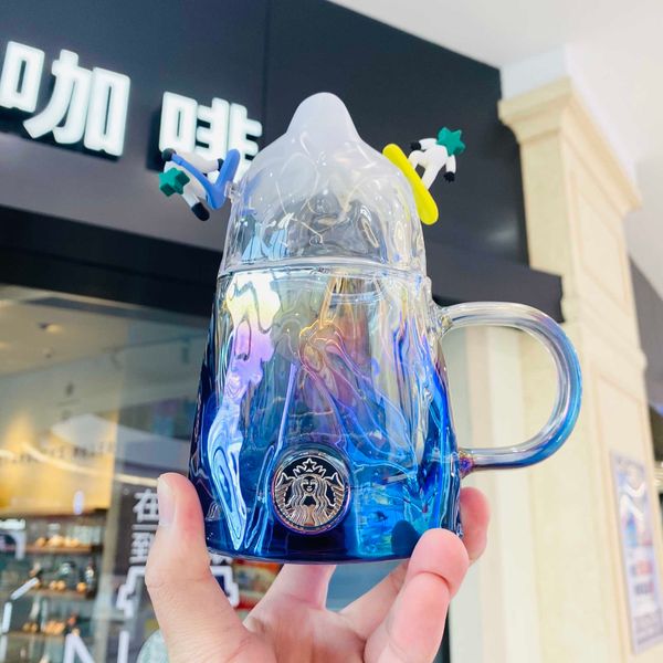 

starbucks' new christmas products love skiing cup crystal clear three-dimensional snow mountain shape gradient glass coffee cup