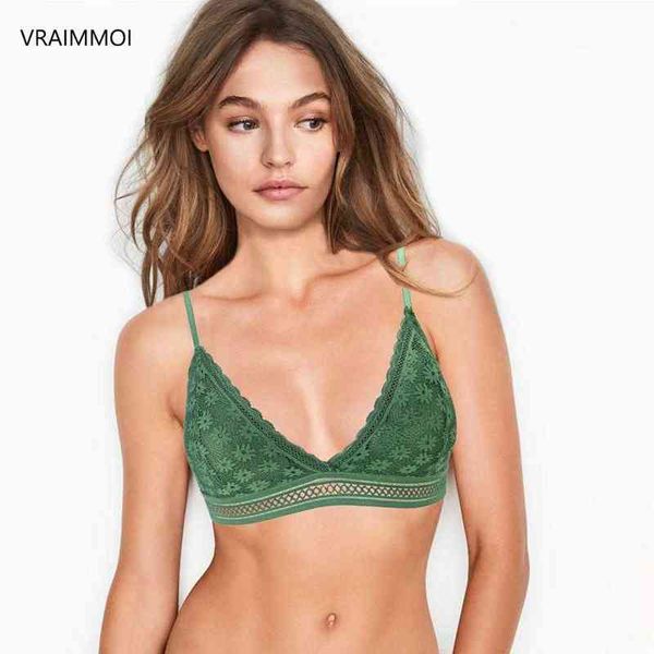 

floral lace bra for women push up female lingerie breathable bralette removable pad thin wireless bras l220726, Red;black
