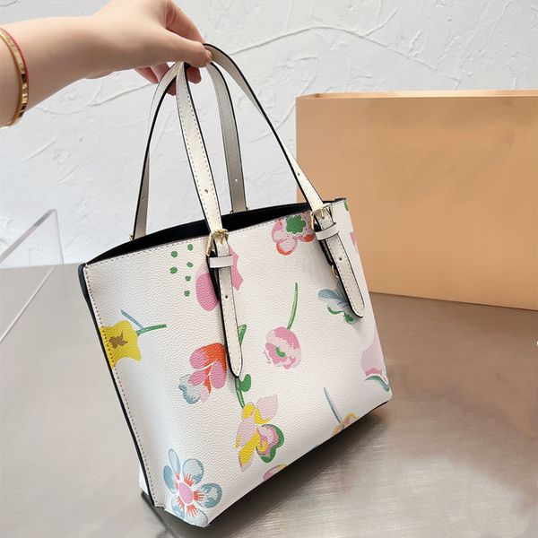 

woman outlet bucket totes bags designer bags the tote bag luxury handbag purse fashion shoulder purses print flowers letters 2022