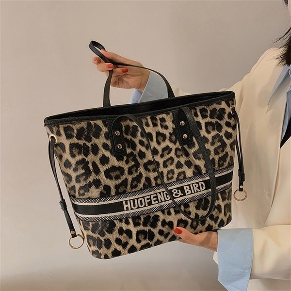 

new print women's large capacity portable tote armpit q6kx purses outlet online