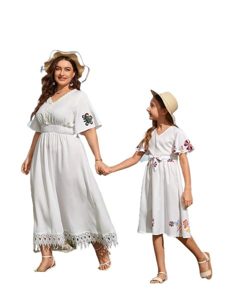 

plus 1pc flower embroidery flounce sleeve a line dress 54th#, Black