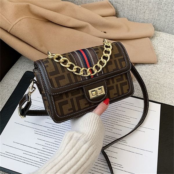 

women new fashion retro design women's portable small square fashion one messenger wholesale design purses online