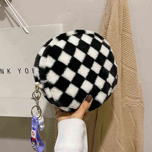 

evening bags 2022 winter brand luxury faux fur small round bag tote women designer handbags warm lambswool plush shoulder 220517