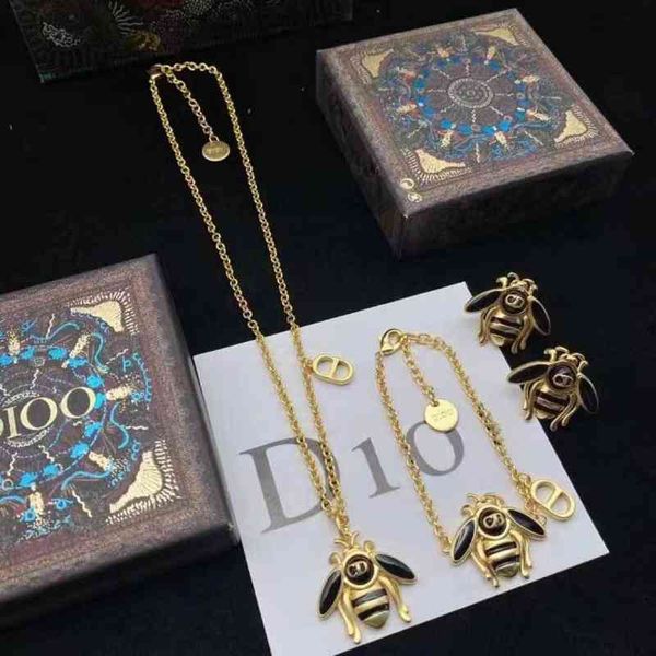 

2022 new letter dripping necklace women's red versatile bracelet set, Silver