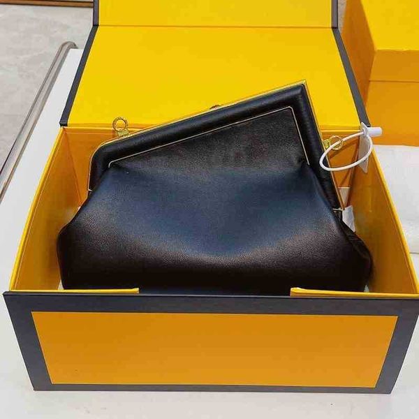 

luxury graffiti totes bags women fende designer anniversary handbags classic shoulder bags leather crossbody bag purses i39o
