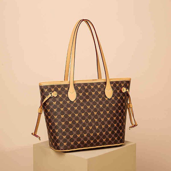 

evening bags little bear attached to 2022 large capacity tote bag women's high sense of temperament fashion handbag