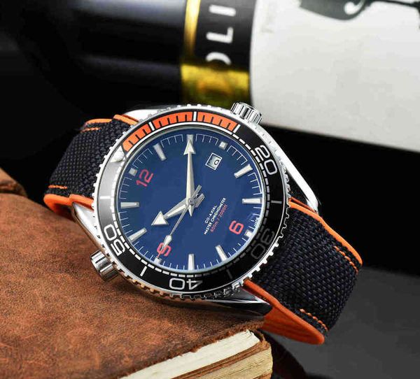 

watches wristwatch luxury designer 3a quality design men's automatic canvas strap watch, Slivery;golden