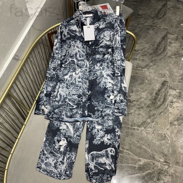 

two piece dress designer chaopai d family dark blue ruyi jungle animal print shirt + wide leg pants set hhqh2022, White