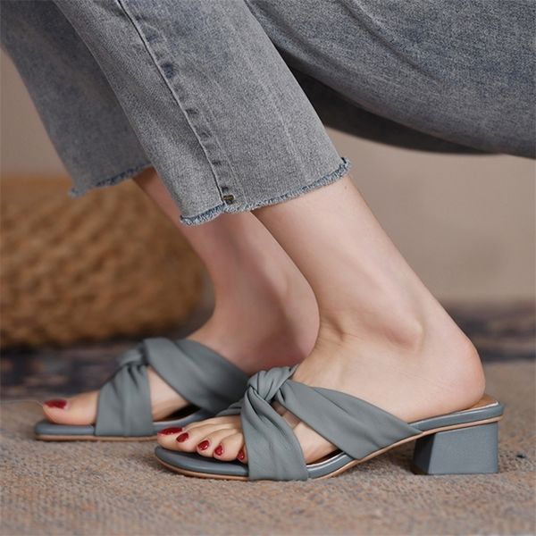 

sandal wanita ujung persegi chunky musim panas baru desainer pompa seksi sepatu tali belakang jepit 220611, Black