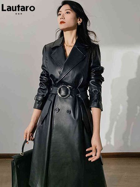 Lautaro Frühling Herbst Langer, taillierter schwarzer Kunstleder-Trenchcoat für Frauen Gürtel Zweireiher Mode 2022 Runway Regenmantel L220728