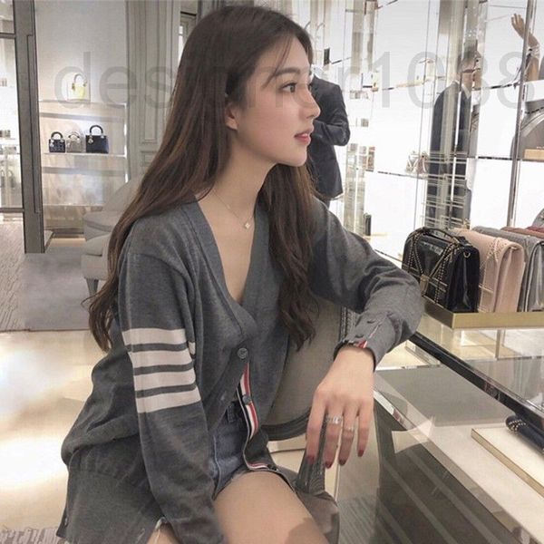 

women's knits & tees designer 2022 spring and autumn cardigan four bar sweater wool coat british men's women's classic xp2j, White