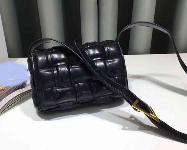 

women luxurys designers triangle buckle braided shoulder bags women handbag leather luxury designer brand crossbody female clutch 220314 zho