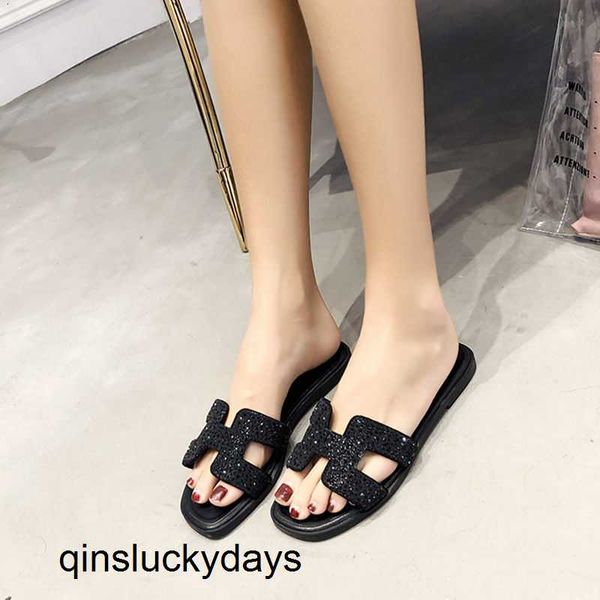 

designer erme women's slippers guangdong ig quality slippers for women 2022 new fas ion flat bottomed one line sandals large r inestone, Black