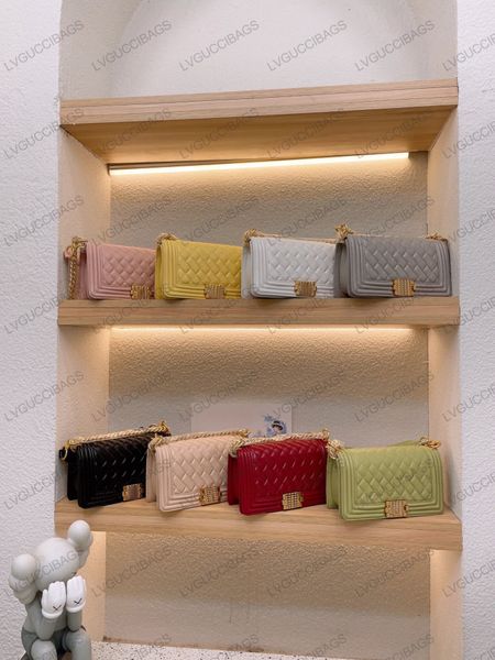 

designer's luxurious shoulder bag 2022 summer classic trend cowhide gingham line