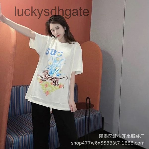 

designer t shirt and shirts gu2022 summer new year of the tiger exclusive jungle tiger short sleeve t-shirt loose fit guqn 7gfm yc63, White