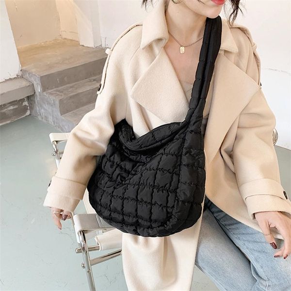 

lattice pattern shoulder space cotton handbag women large capacity tote s feather padded ladies quilted shopper bag 220804