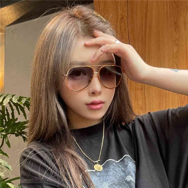 

sunglasses d's personalized double beam sunglasses and same fashion, White;black