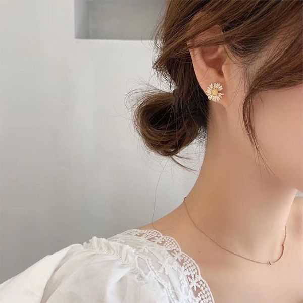 

real gold plated 925 silver needle simple daisy earrings small flowers stud earrings summer fresh vacation style eardrop for women, Golden