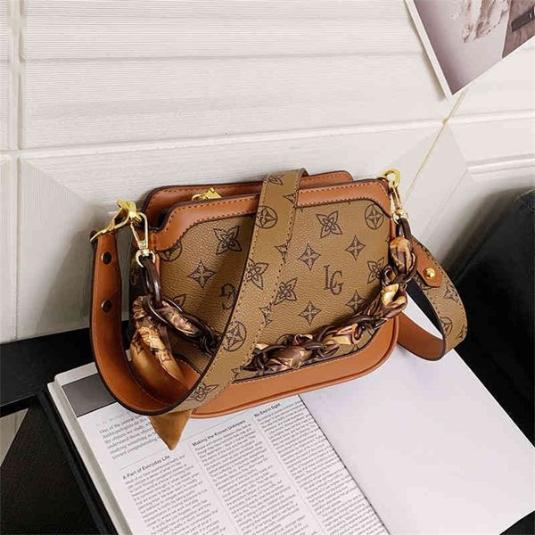 

50% off online sale store small female fashion style trend simple messenger red single shoulder small square bag vgrg