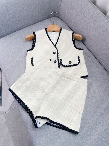 

tweed contrasting lace vest for maje 2022 summer new sleeveless white vest contrasting lace shorts suit women cx220425