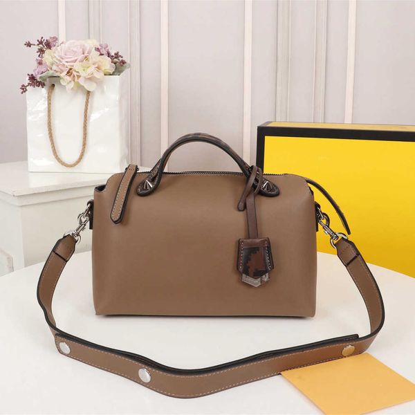 

luxury designer handbag shoulder diagonal evening leather material letter decoration casual style design 8876