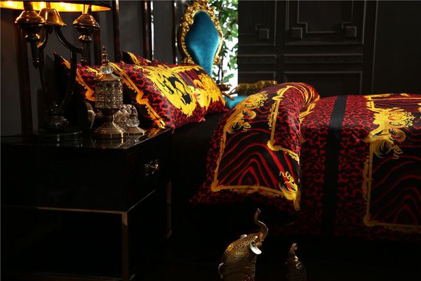 

designer luxury 5pcs red tiger  king bedding sets 100 cotton woven european style quilt cover pillow cases bed sheet duvet comforter co