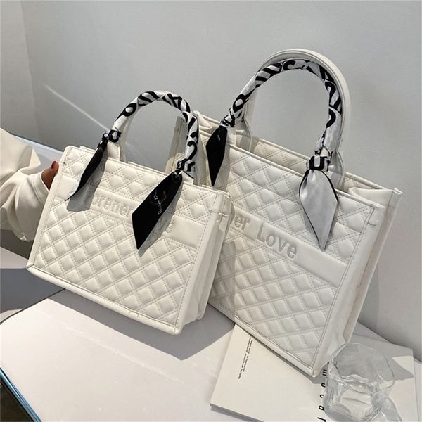 

large capacity spring and summer lingge women's new trendy red fashion hand versatile ins tote 6kib design purses online