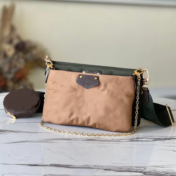 

luxurys designers bags diagonal shoulder bag retro chains leather handbags girl fashion cross body printed women totes classic crossbody clu