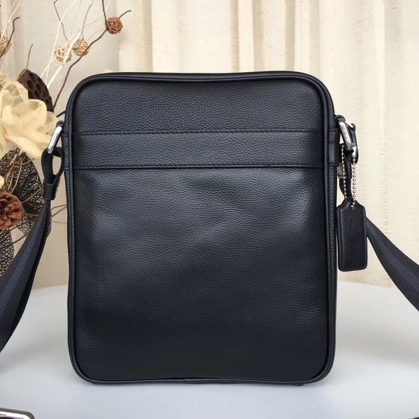 

2022 new fashion diagonal shoulder bag joker banquet black classic