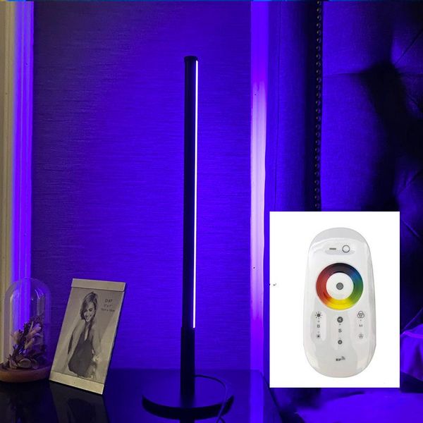 Masa lambaları Yaratıcı nordic basit uzaktan kumanda renkli demir masası lambası oturma odası kanepe başucu ayakta ev dekor Lighttable tabletable