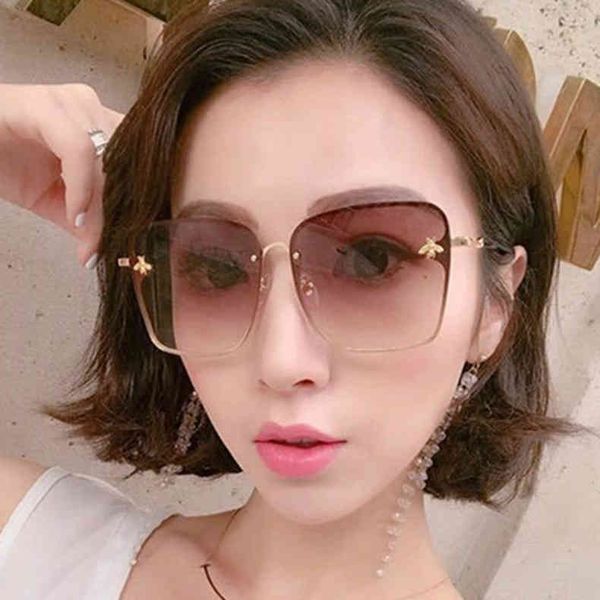 

2022 new bee square rimls sunglass fashion sunglass, White;black