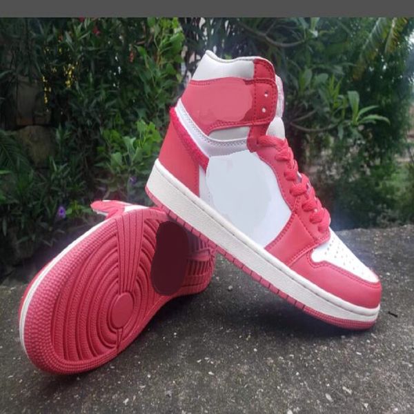 

red white jumpman mens 1 high og basketball shoes 1s university blue silver royal toe black metallic gold mid smoke grey unc patent men wome