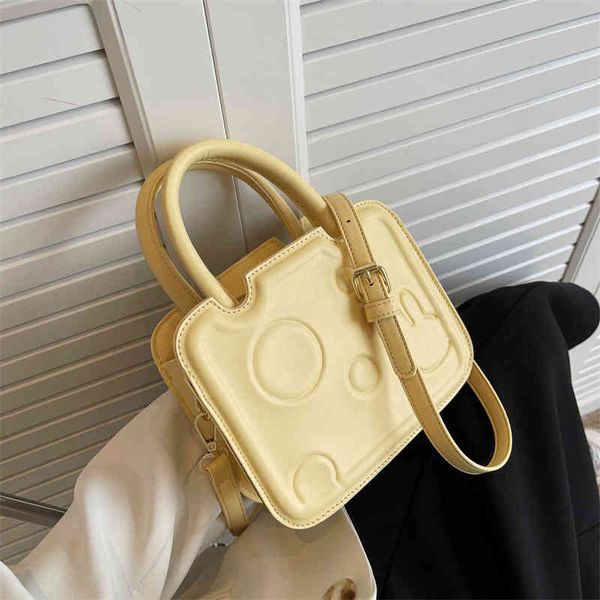 

lovely foreign style small bag female 2022 spring and summer new fashion versatile msenger high sense hand-held biscuit brand wide strap lad