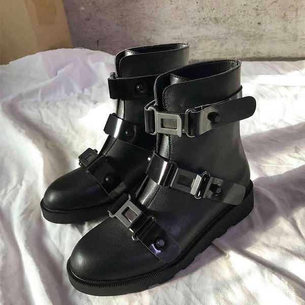 

boots women's round head modeling shoes black flat shoes with decorative buttons winter series