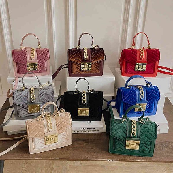

ladies fashion trend new brand bag wholesale foreign style women's 2021 veet small lingge chain msenger net red leisure