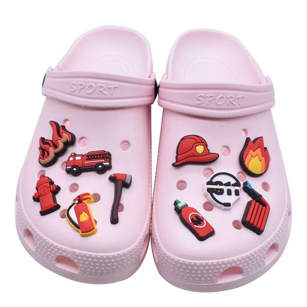 Sapatos encantos bombeiros desenho animado crocs encantos PVC DIY Acessórios de sapatos engraçados FIT CROC ELES