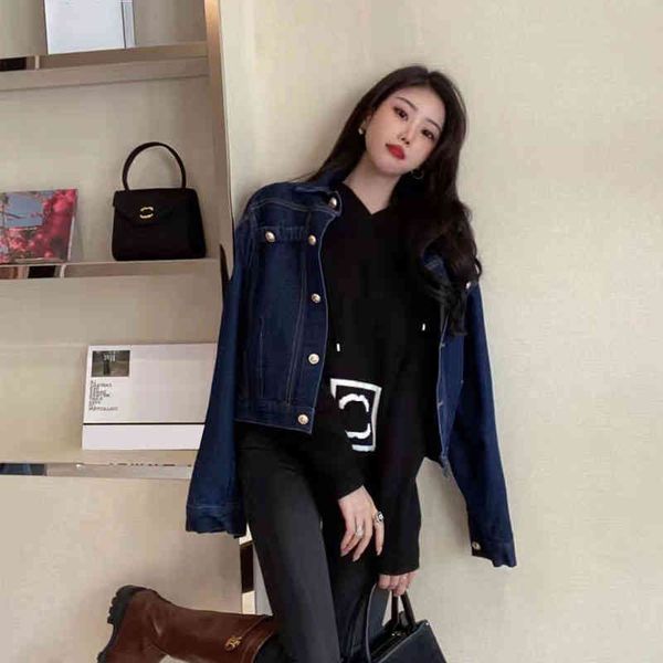 

women's knits tees -year-old knitted sweater hat, White