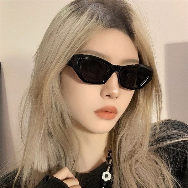 

designer sunglasses 2022 new cat's eye sunglass women's fashion star net red ins same sunglass ve4562, White;black