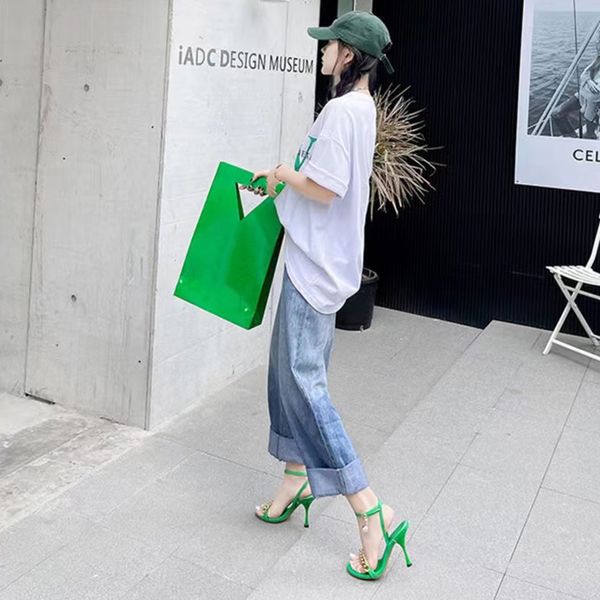 

womens massage fingerboard sandals women wear 2022 new metal chain small golden ball one-sided belt high heels size 35-40, Black