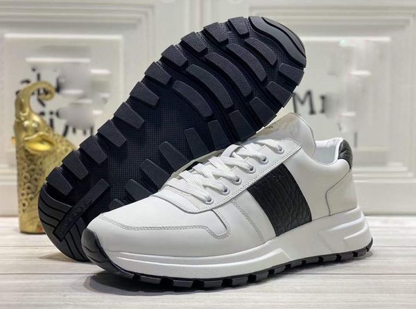 

perfect enamel triangle logo on vamp re-nylon sneakers shoes men casual walking rubber sole men's sports mesh fabric patent leather out, Black