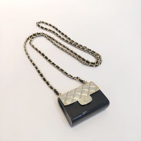 

2022 charm pendant necklace with black color and genuine leaher for women wedding jewelry have box stamp ps4179a, Golden