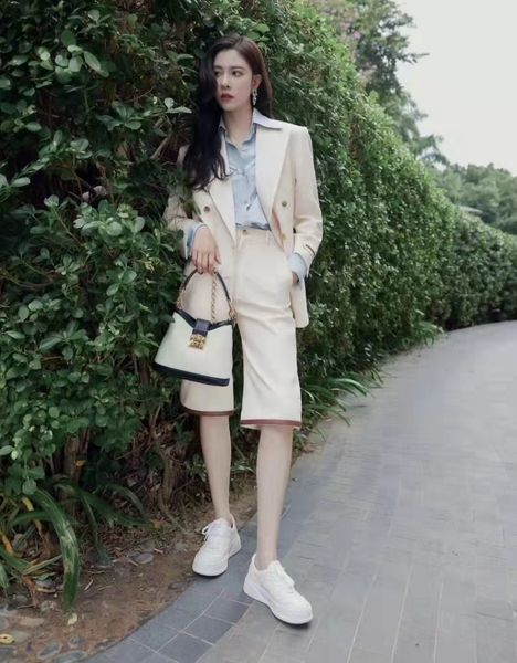 

two piece dress designer gu22 spring new double breasted jacket + equestrian capris 3fyx2022, White