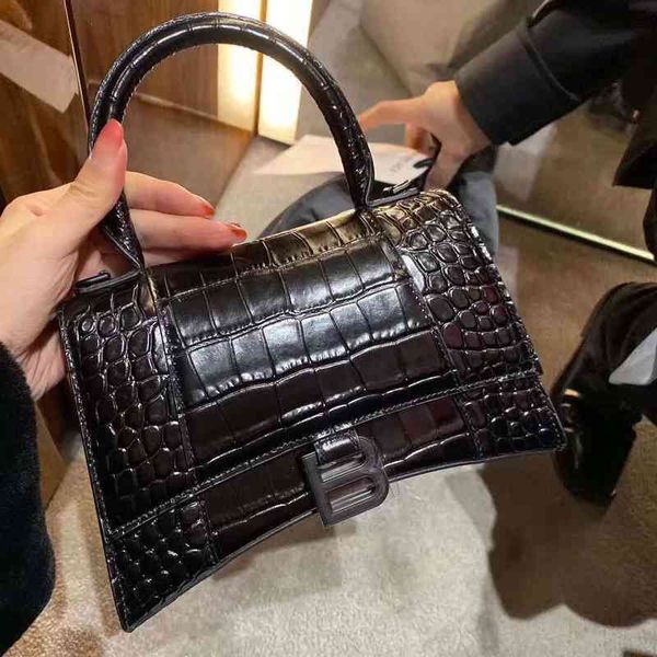 

ballenciaga correct luxurys designer brand advanced sense leather versatile b-shaped alligator cross carry bag women