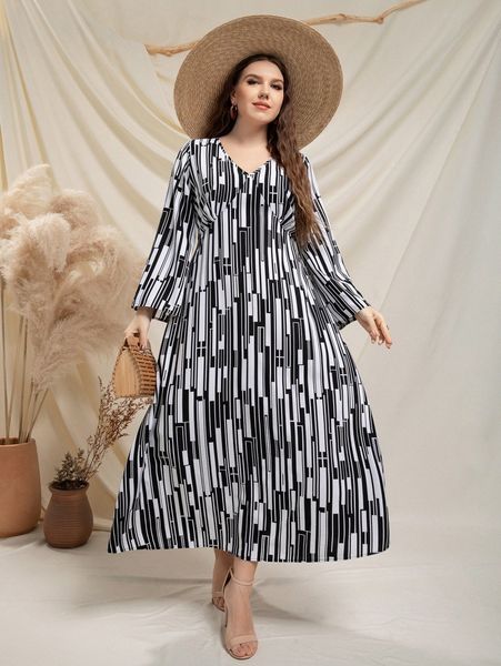 

plus geo print trumpet sleeve dress t6kp#, Black