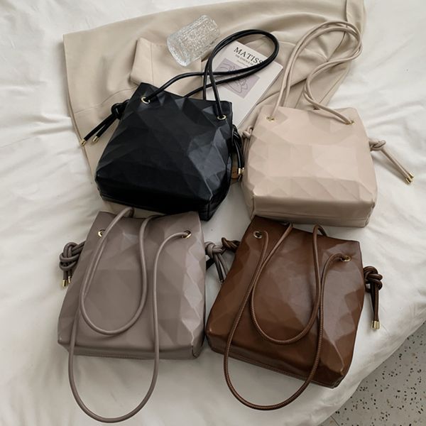 

korean female pu leather shoulder bags casual women large capacity messenger bags totes black brown handbag