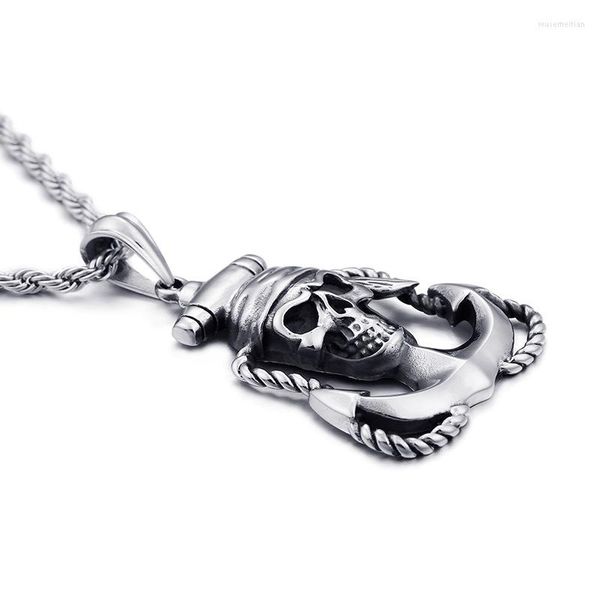 Colares pendentes de estilo europeu e americano Domineering pirata Skull Anchor Colar Men's Glossy Hook Titanium Steel Cross Pingingpen